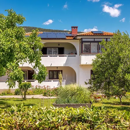 Apartmán Beti With Balcony *