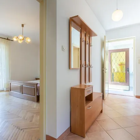 Apartman Beti With Balcony *
